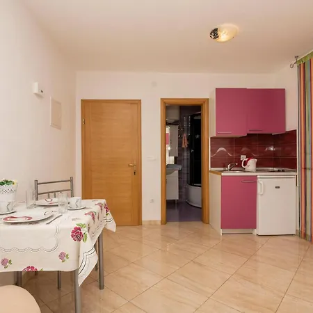 Apartment Amazing In With Kitchen