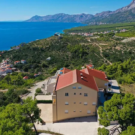 Amazing In With Kitchen Apartment Krvavica